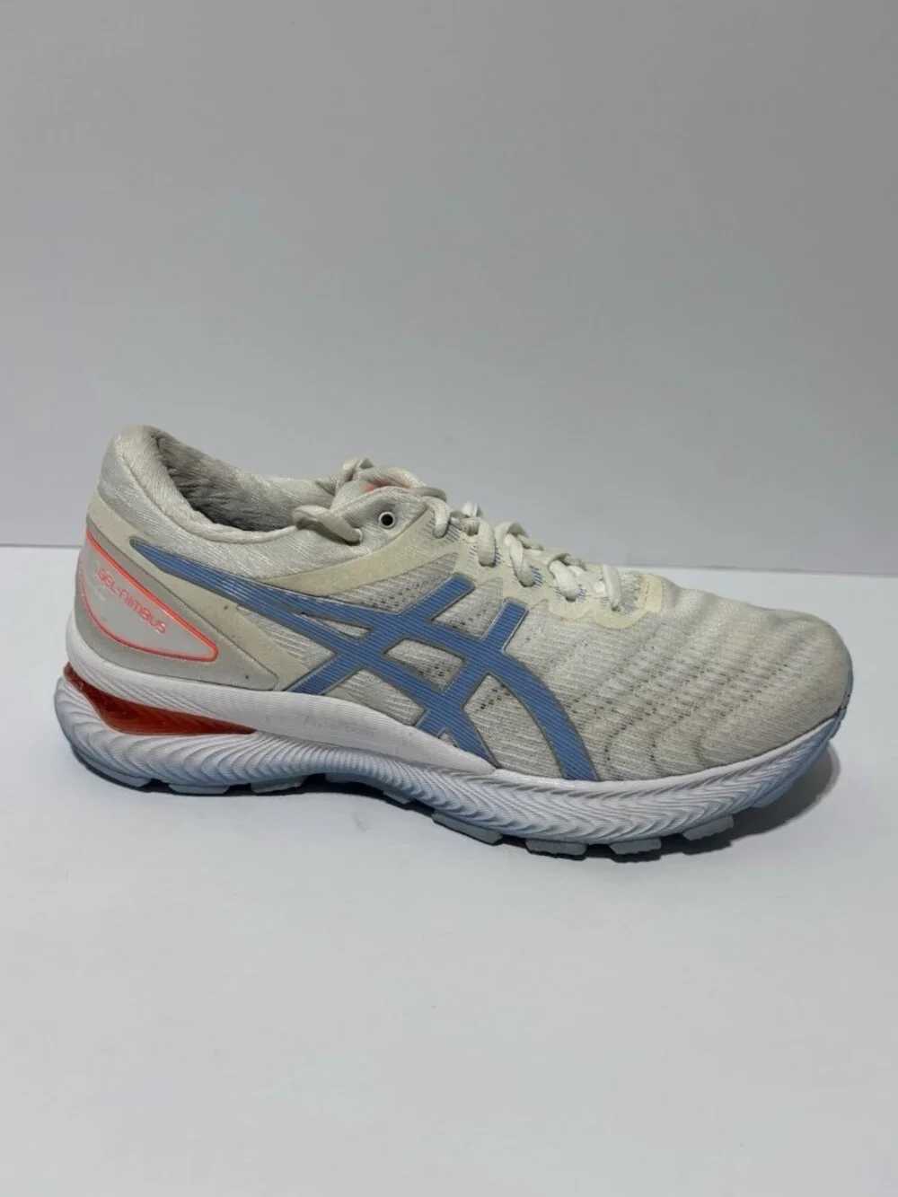 Asics Women’s Gel-Nimbus 22 White Running Shoes, Size 9 M